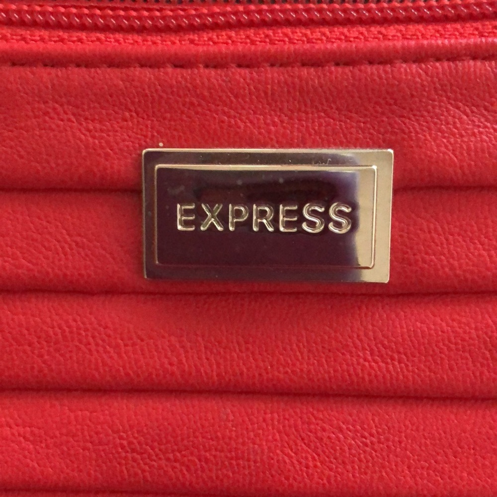 Express Wristlet-Red - Picture 3 of 4